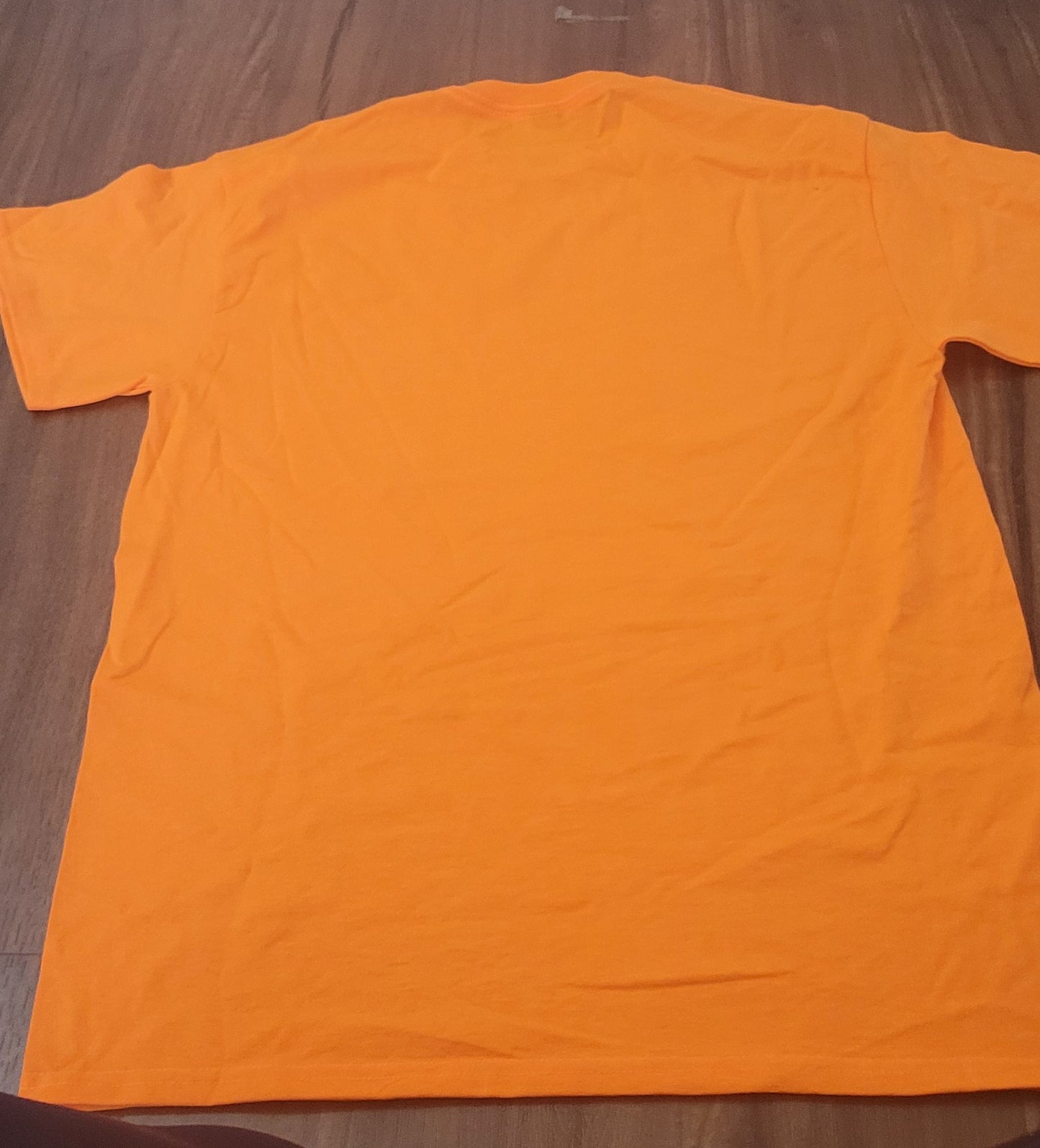 T-shirt hunter orange (buck/flag design)