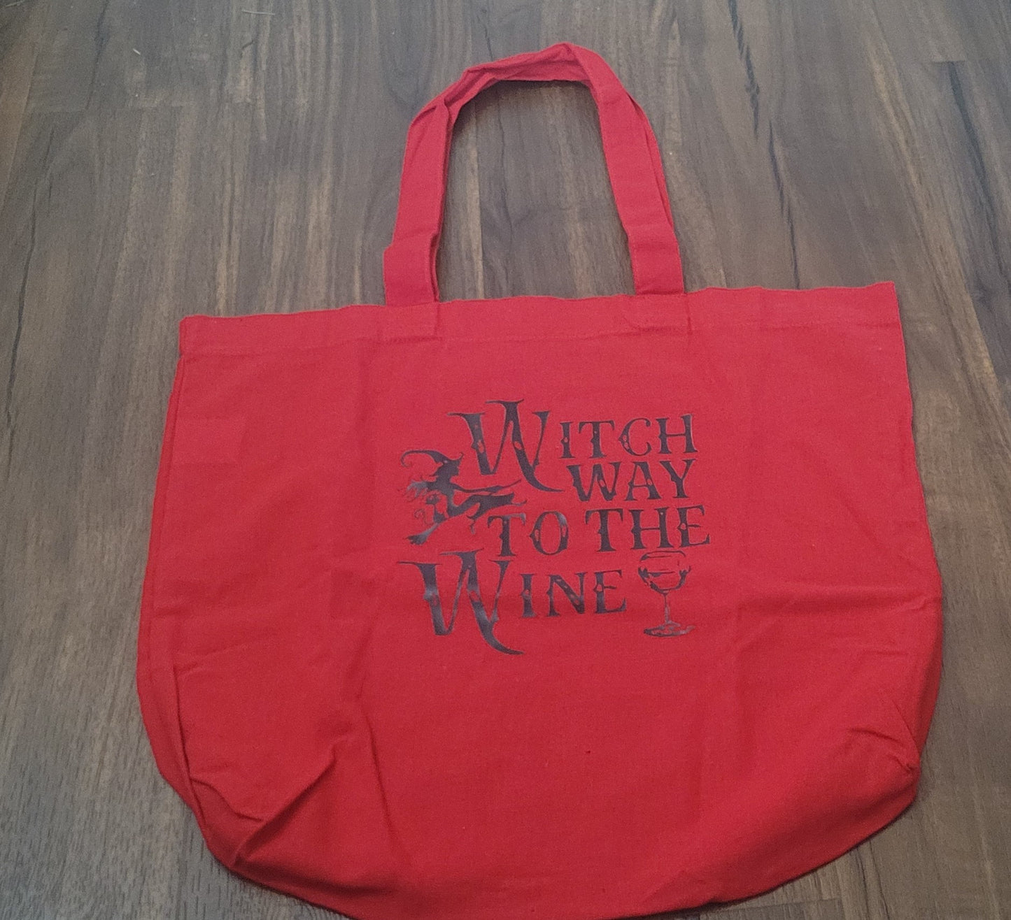 Tote bag vinyl design (Witch way to the wine?)