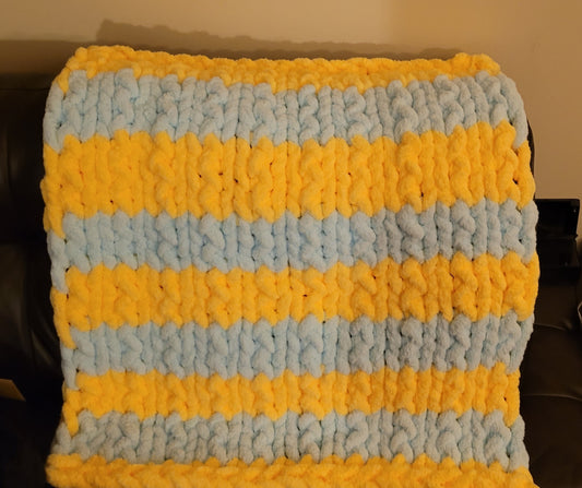 Chunky Yarn Blanket Yelloe and Blue 31"x33"