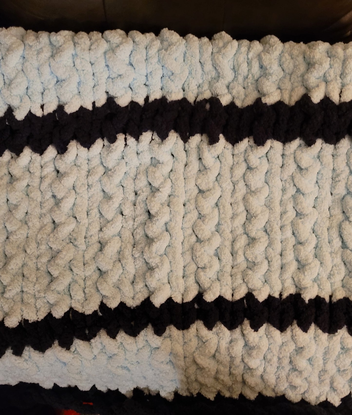 Chunky Yarn Blanket Light Blue and Black 34"x30"